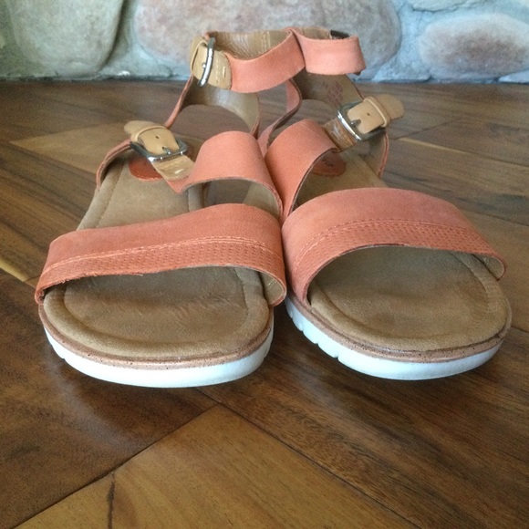 ✔️Comfortiva Ankle Buckle Sandal Size 8 - Picture 2 of 7